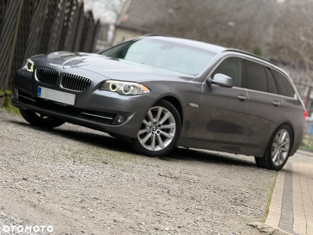 BMW Seria 5 520d Luxury Line - 32