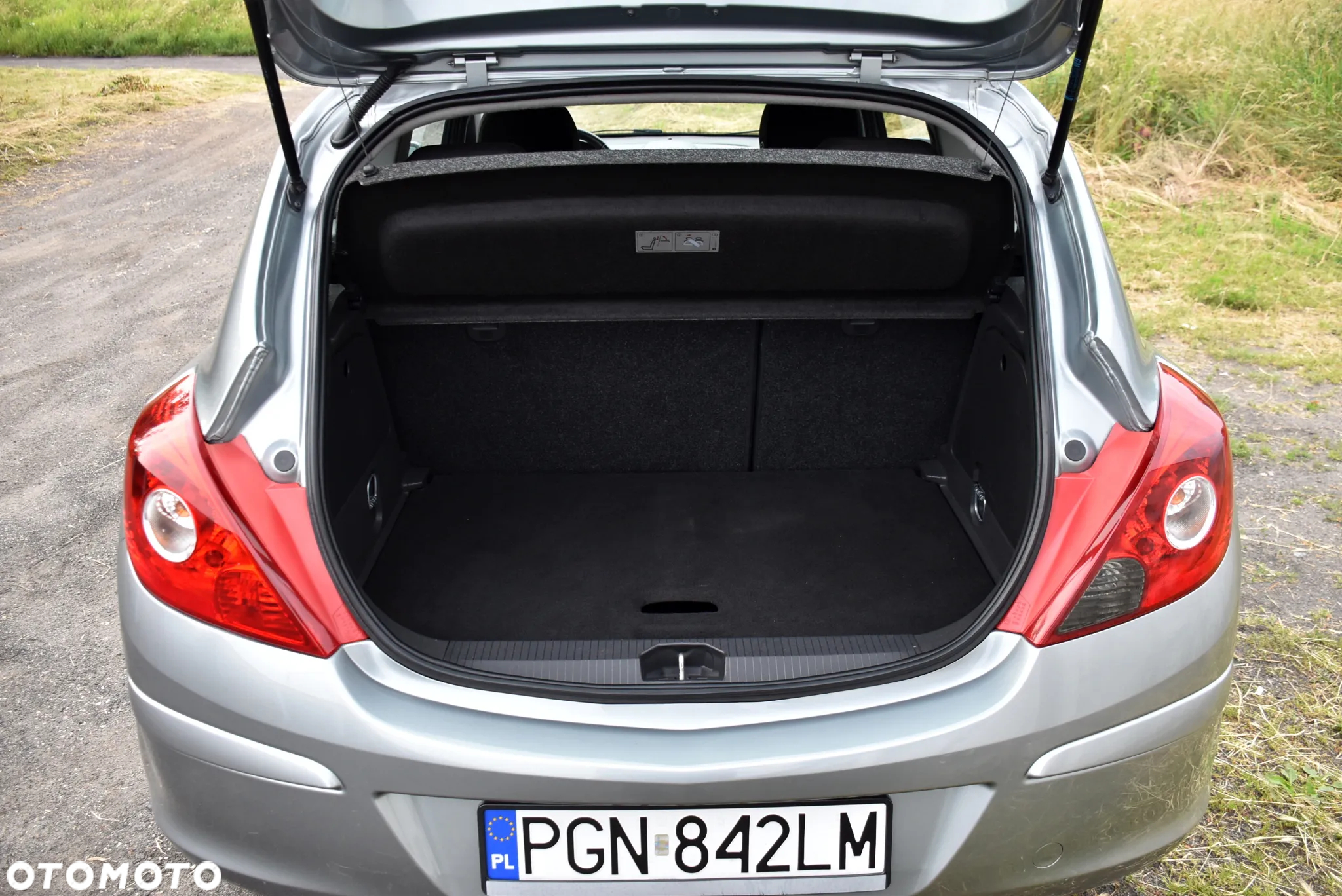 Opel Corsa 1.2 16V Enjoy - 11