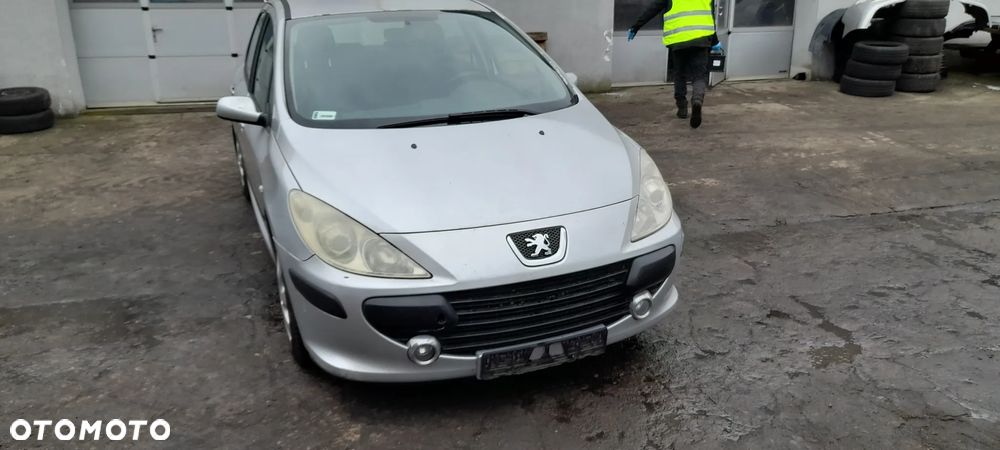 PEUGEOT 307  zderzak tylny - 5