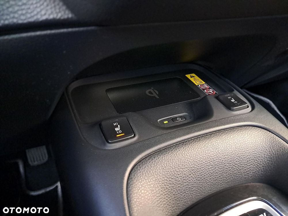 Toyota Corolla 1.8 Hybrid Style - 24