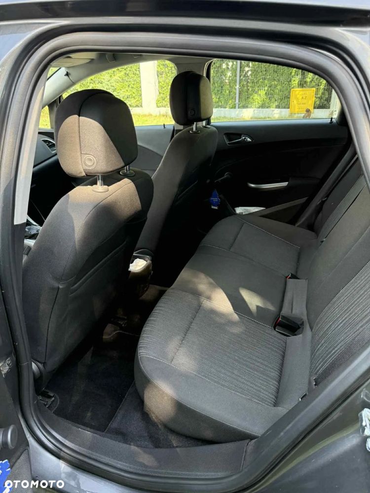 Opel Astra IV 1.4 Essentia - 7