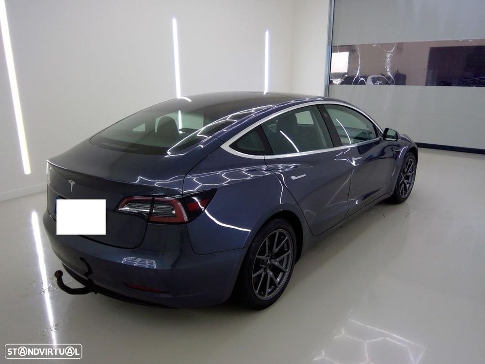Tesla Model 3 - 7