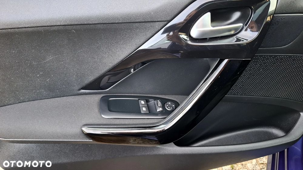 Peugeot 208 1.2 PureTech Allure - 39