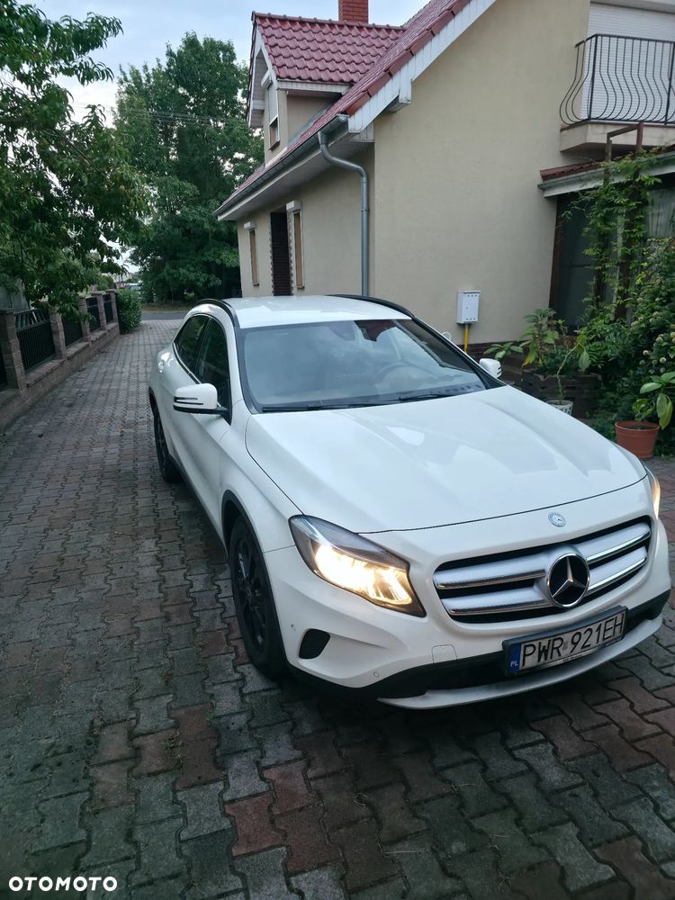Mercedes-Benz Gla 2016 photo 2