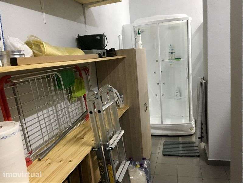 Armazem com cozinha e wc - Grande imagem: 3/12