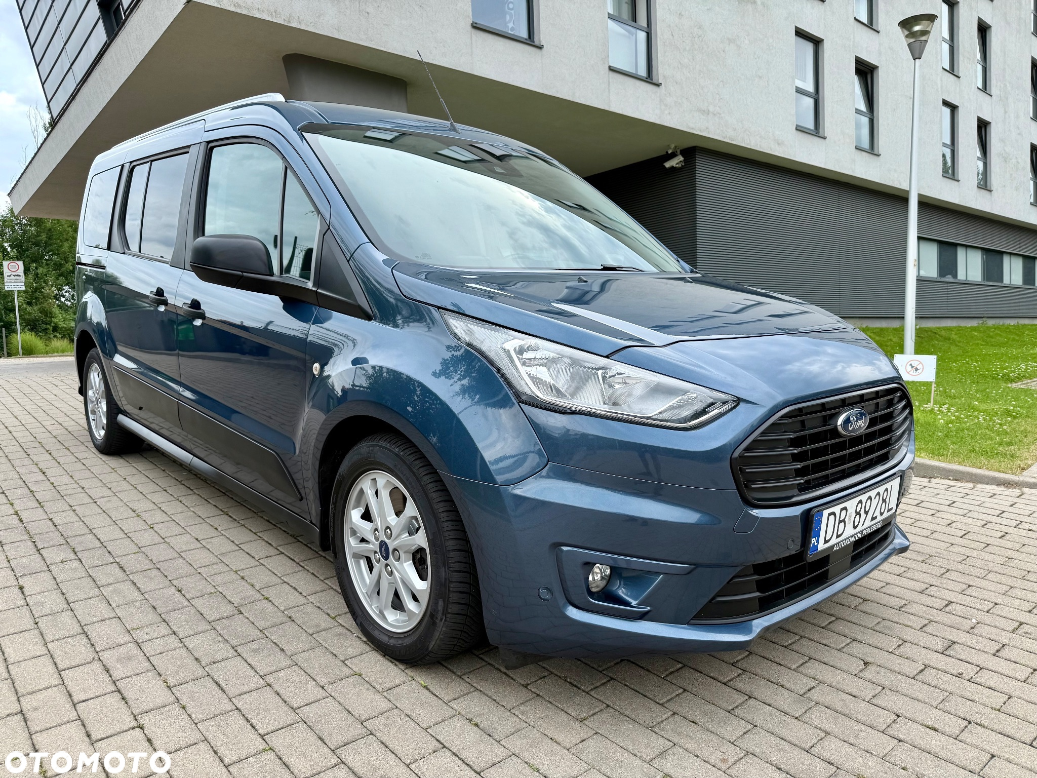 Ford Tourneo Connect Grand - 3