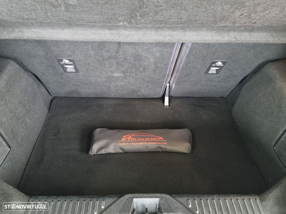 Ford Fiesta 1.0 EcoBoost ST-Line - 17