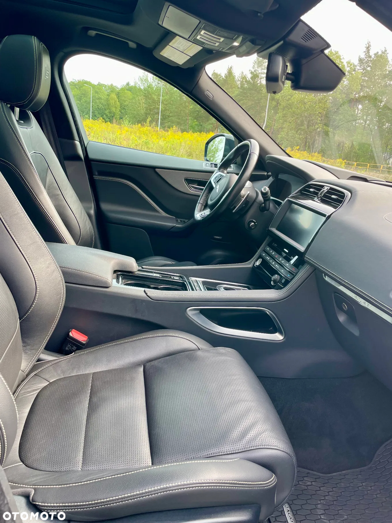 Jaguar F-Pace S AWD - 13