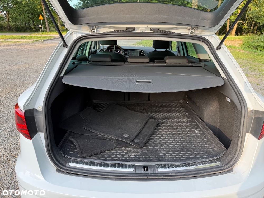 Seat Leon Sportstourer 2.0 TDI DPF DSG FR Black Matt Edition - 24
