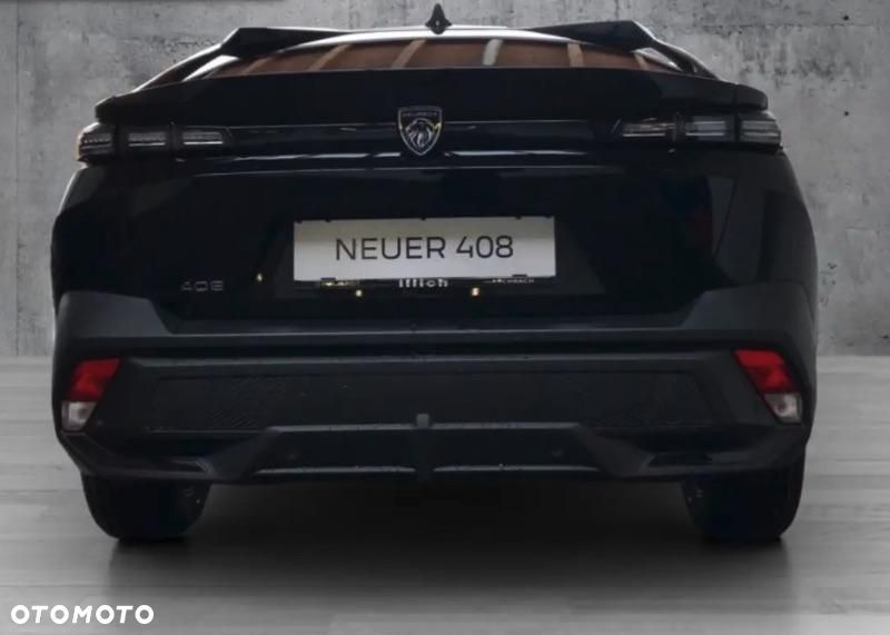 Peugeot 408 - 4