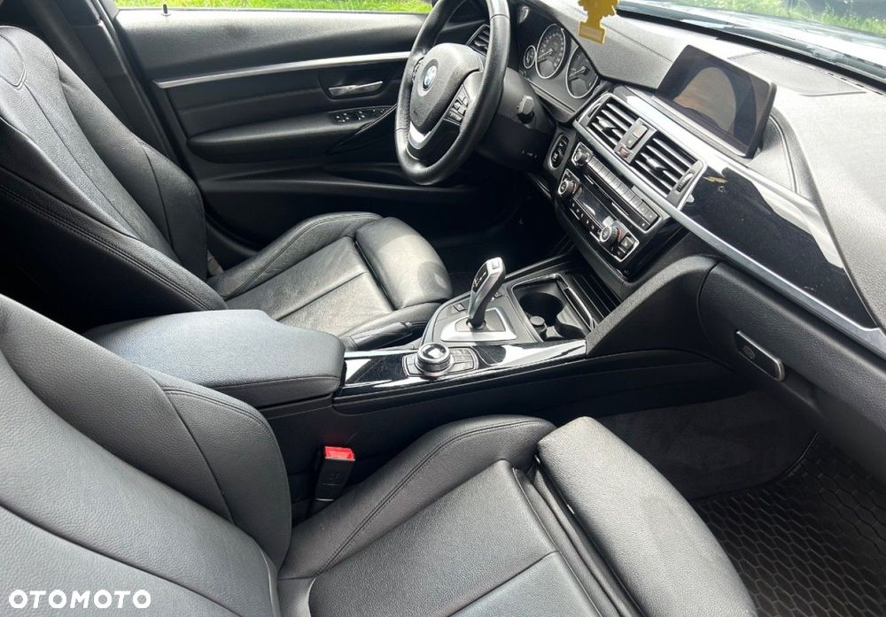 BMW Seria 3 - 12