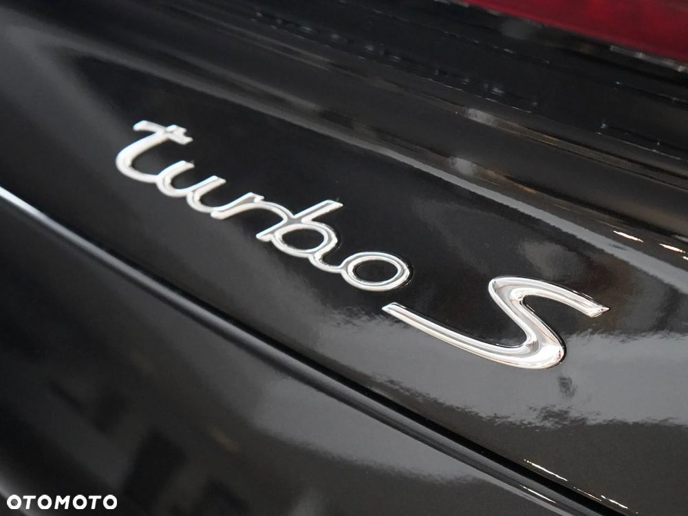 Porsche 911 Turbo S - 13