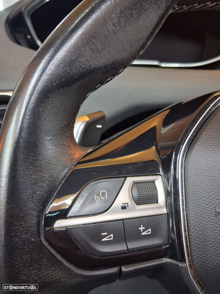Peugeot 3008 PureTech 130 Stop & Start GPF EAT8 Crossway - 28