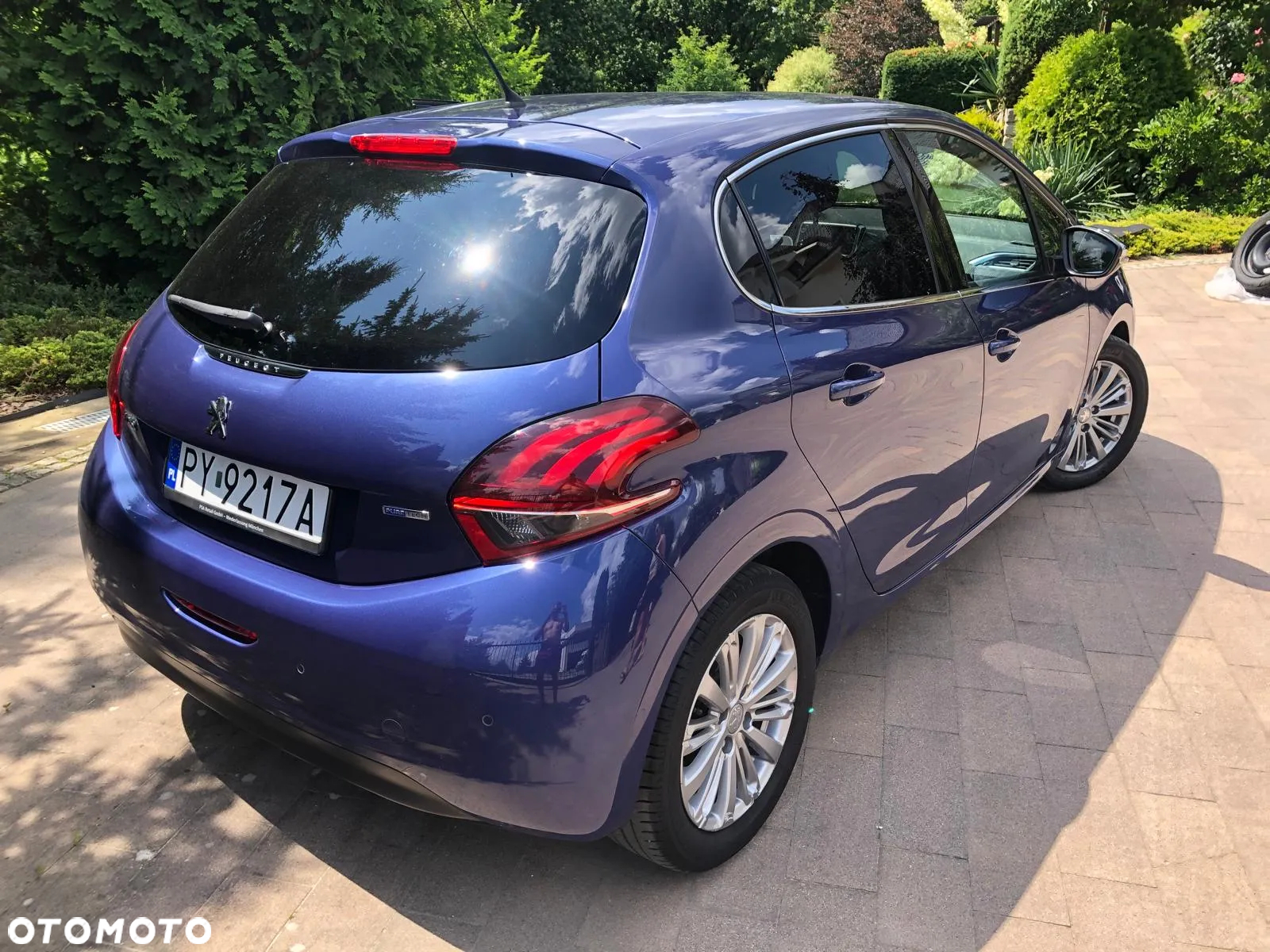 Peugeot 208 - 4