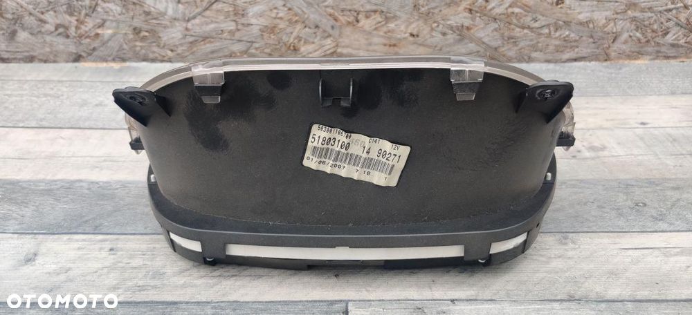 LICZNIK ZEGARY FIAT GRANDE PUNTO 1.9 M-JET JTD 1.9D 51803100 - 2