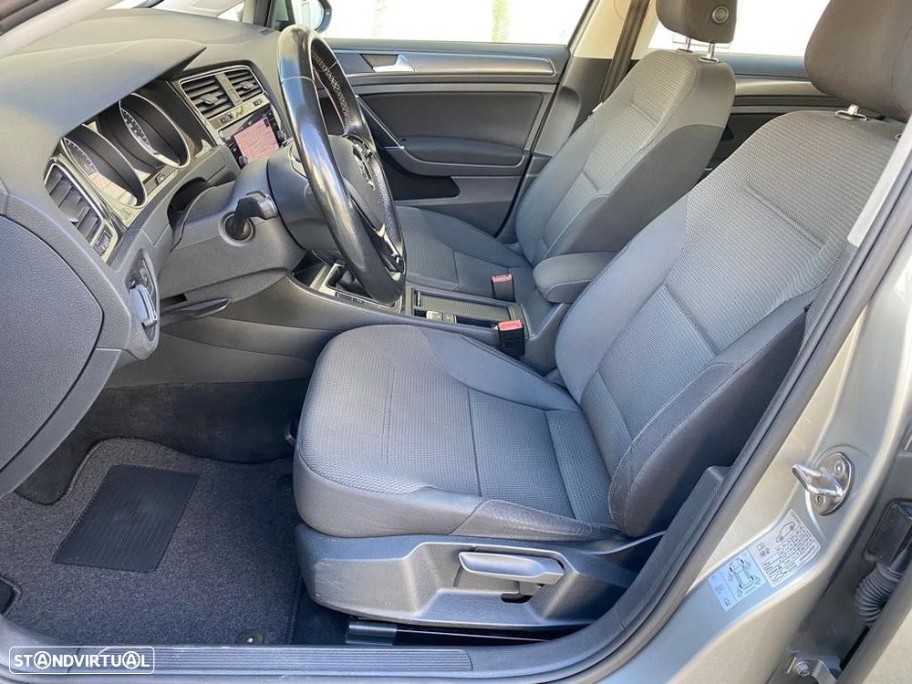 VW Golf Variant 1.6 TDi Confortline - 31