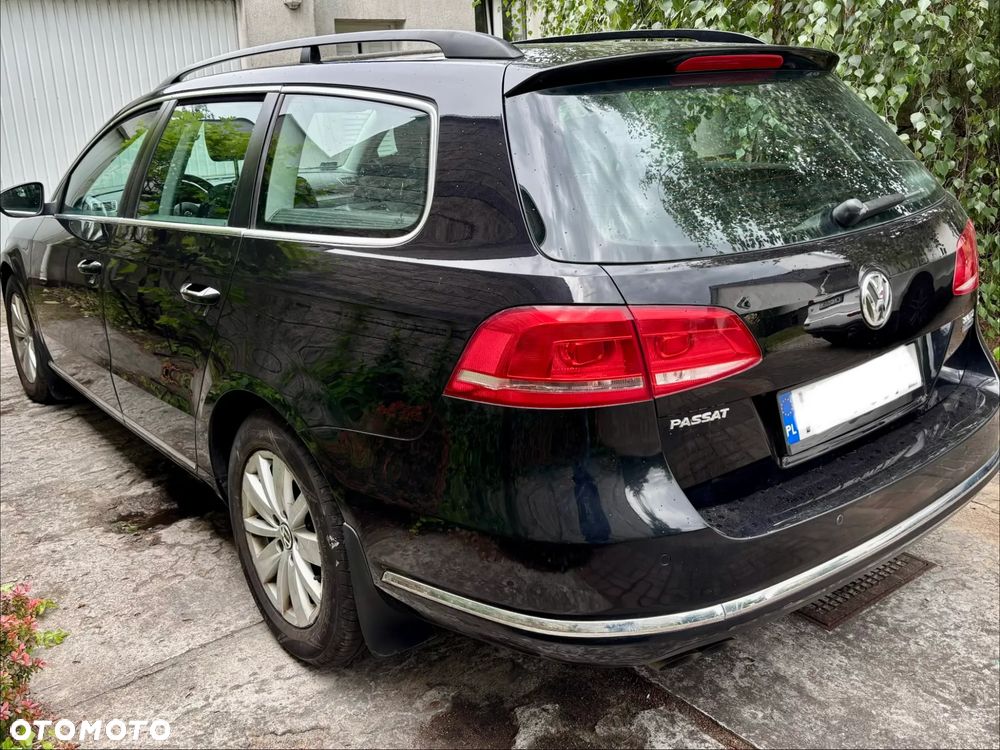 Volkswagen Passat - 4