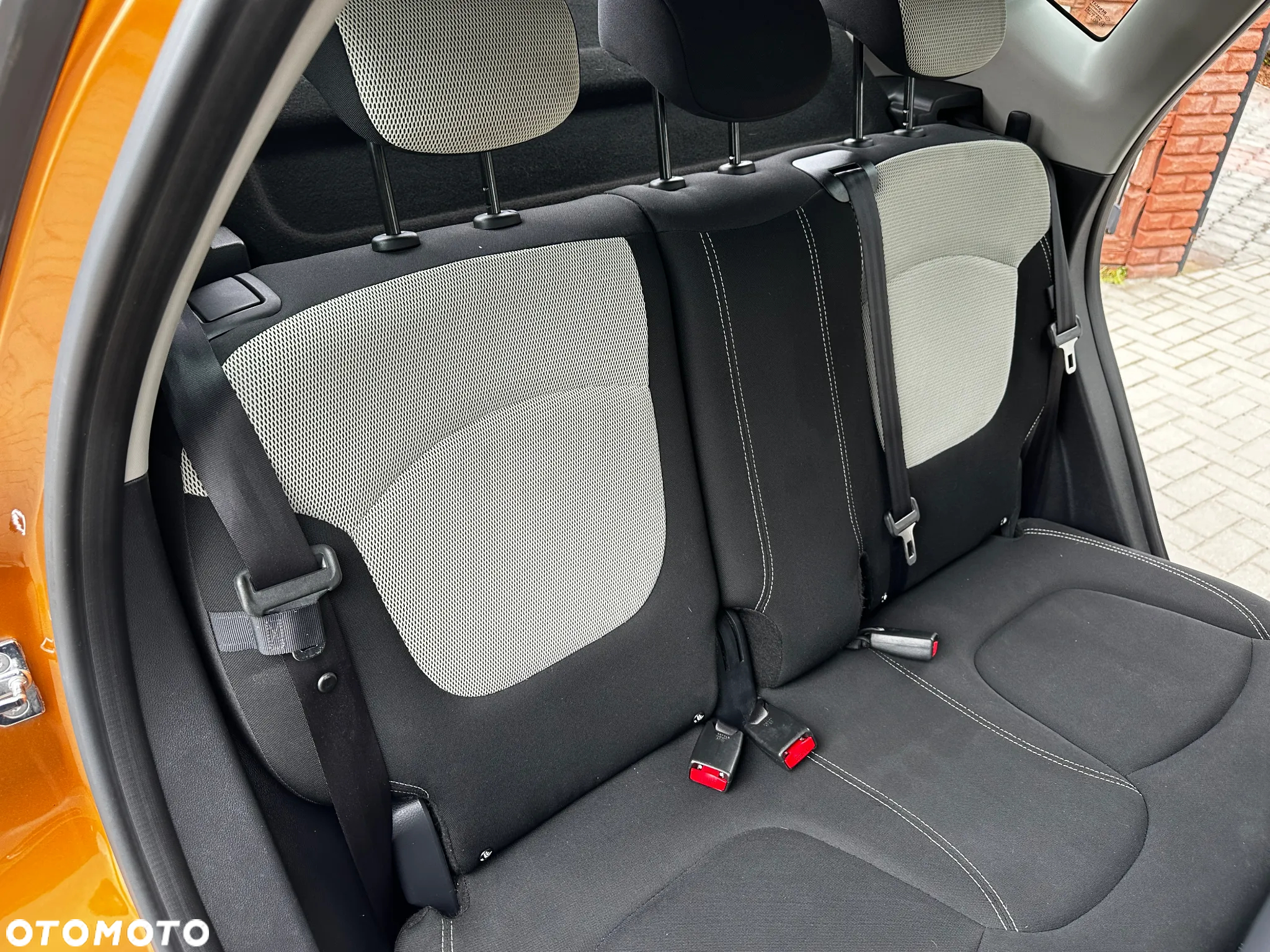 Renault Captur - 23