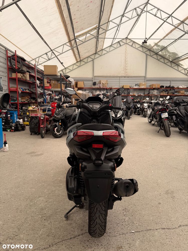 Yamaha X-max - 6