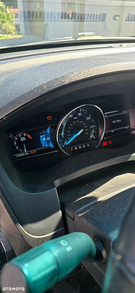 Ford Explorer - 4