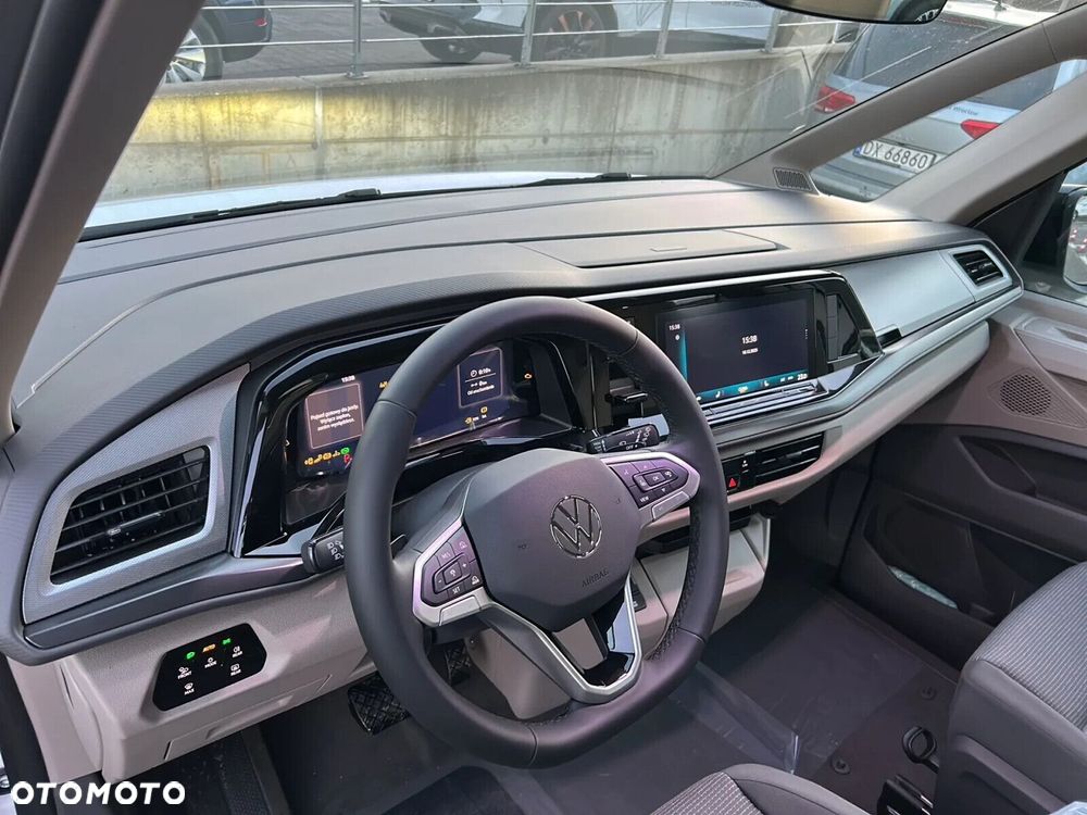 Volkswagen Multivan - 11