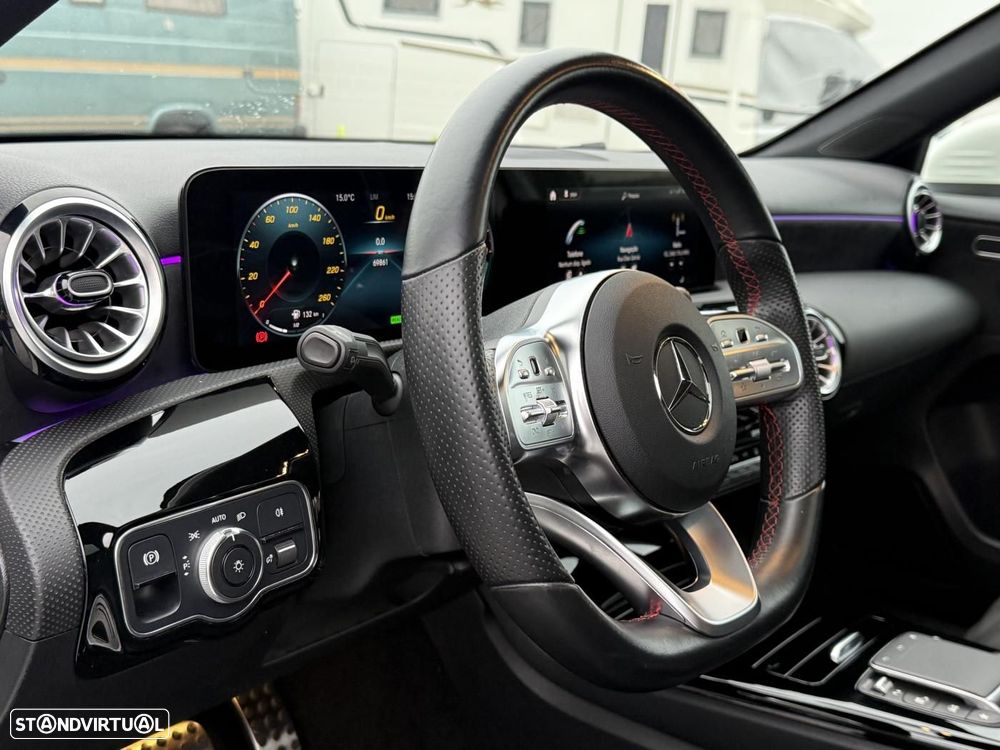 Mercedes-Benz A 250 Limousine e AMG Line - 25