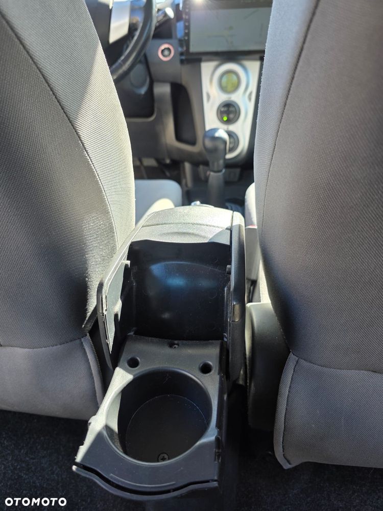 Toyota Yaris - 7