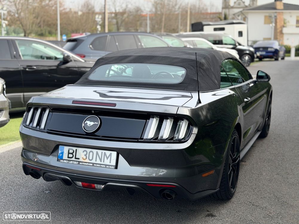 Ford Mustang 2.3i EcoBoost - 33