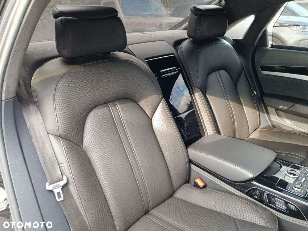 Audi A8 - 37