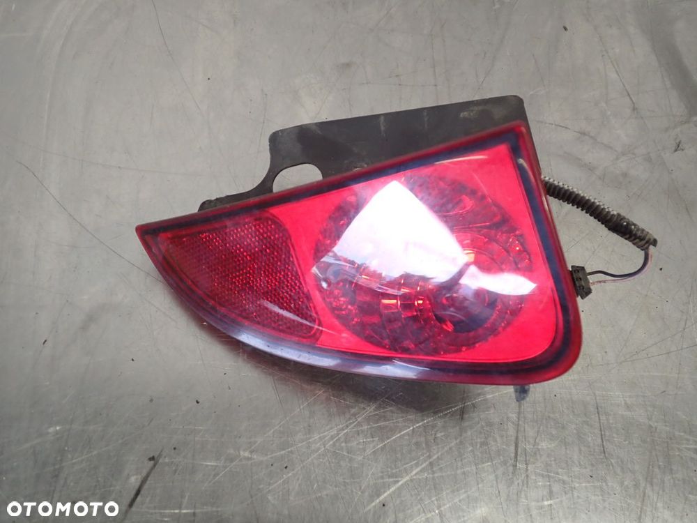 LAMPA PRZECIWMGIELNA PRAWY TYŁ RENAULT ESPACE 2.0 IV 8200027154 - 1