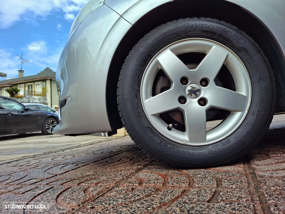 Peugeot 208 82 VTI Style - 12