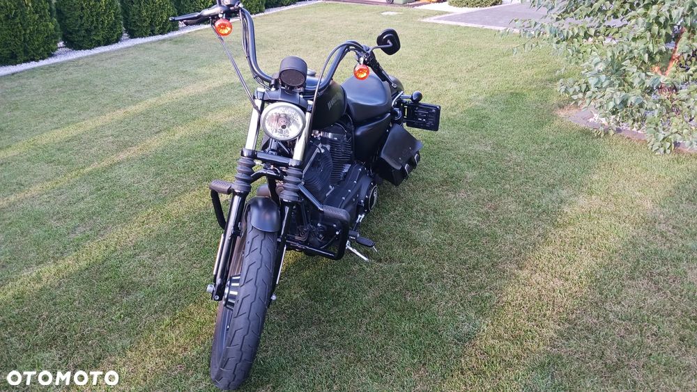 Harley-Davidson Sportster Iron 883 - 5