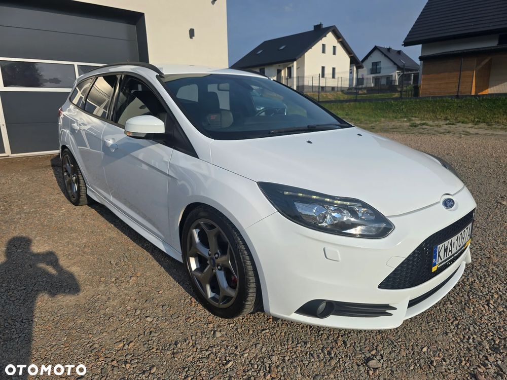 Ford Focus 2.0 EcoBoost ST - 10