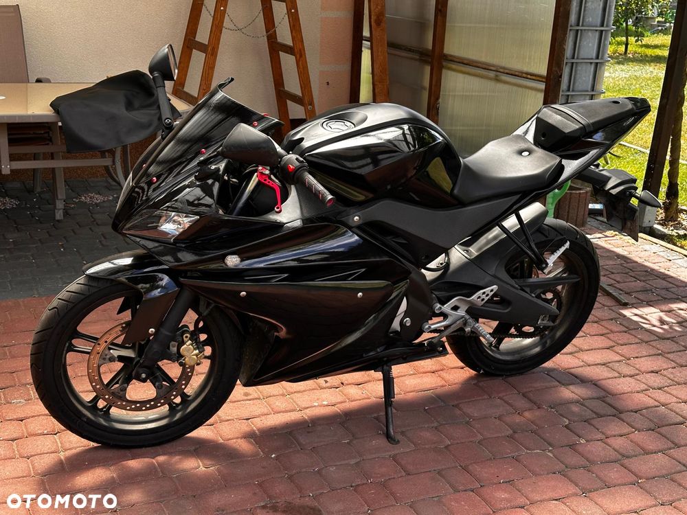 Yamaha YZF - 1