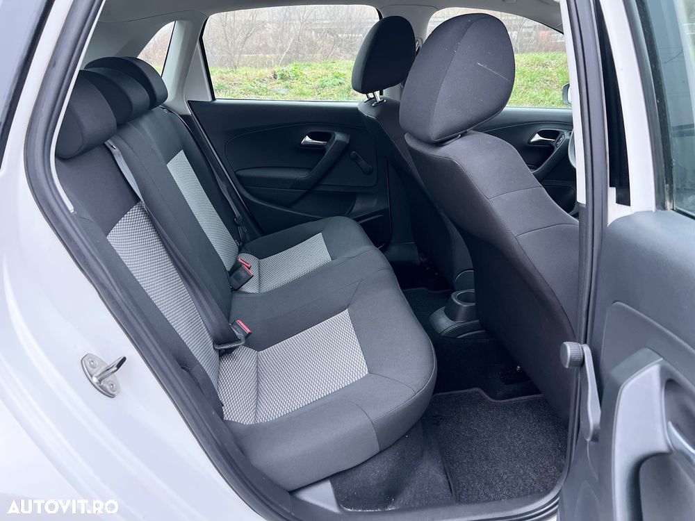 Volkswagen Polo 1.2 Tour - 11