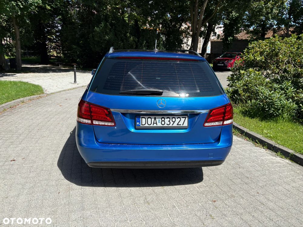 Mercedes-Benz Klasa E 200 T CDI 7G-TRONIC - 4
