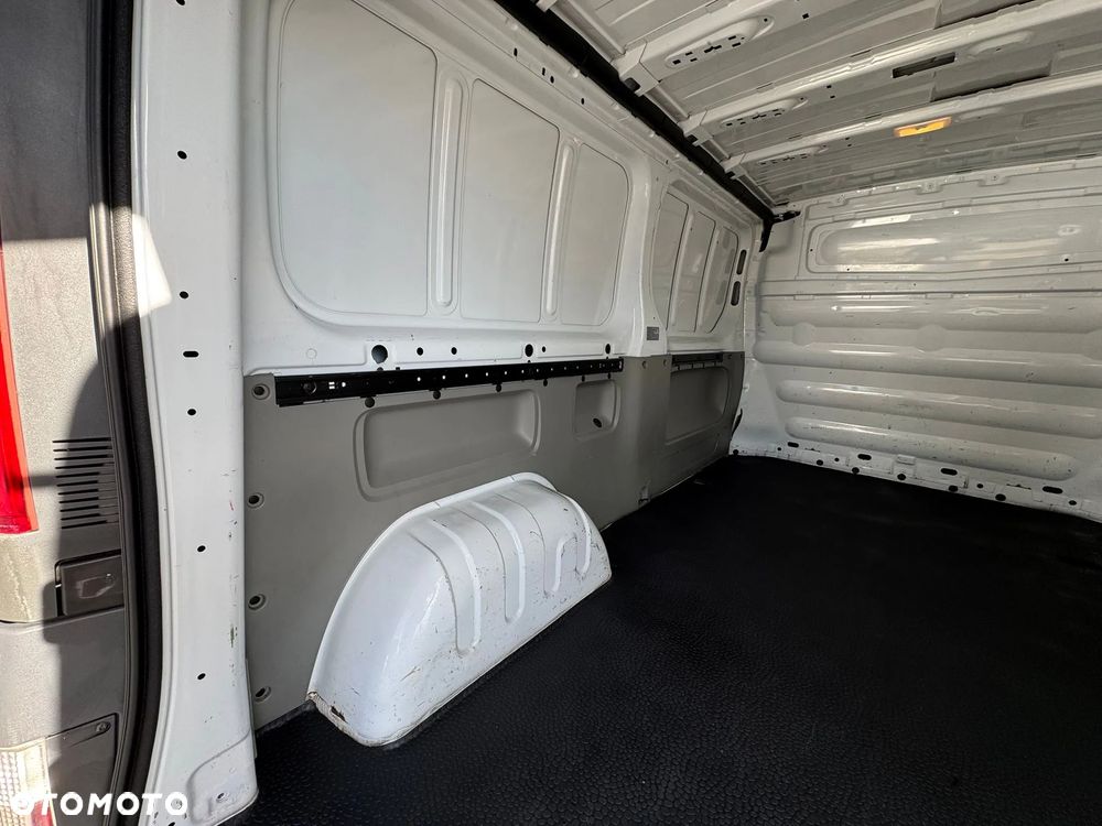 Opel VIVARO LONG KLIMATRYZACJA - 29