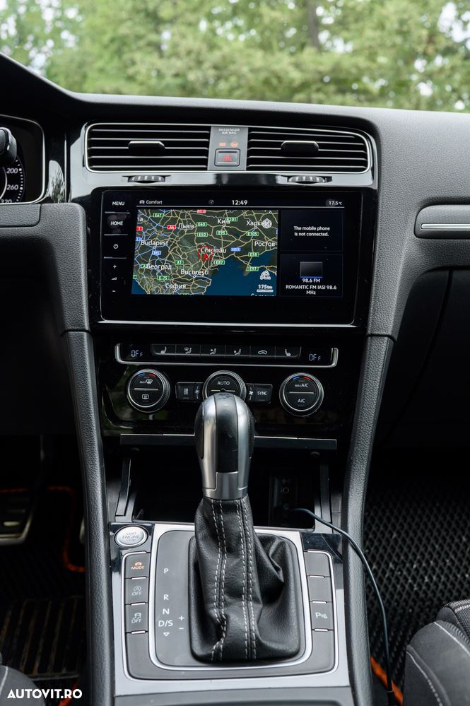 Volkswagen Golf - 16