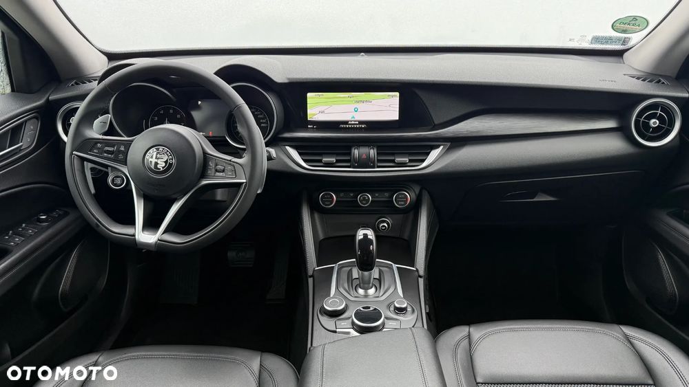 Alfa Romeo Stelvio 2.0 Turbo B-Tech Edition Q4 - 12
