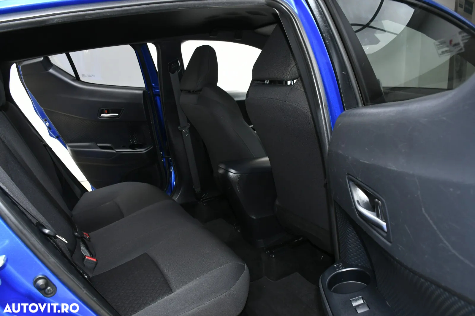 Toyota C-HR - 10