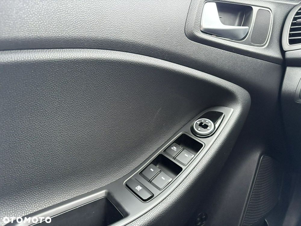 Hyundai i20 1.2 YES Gold - 19