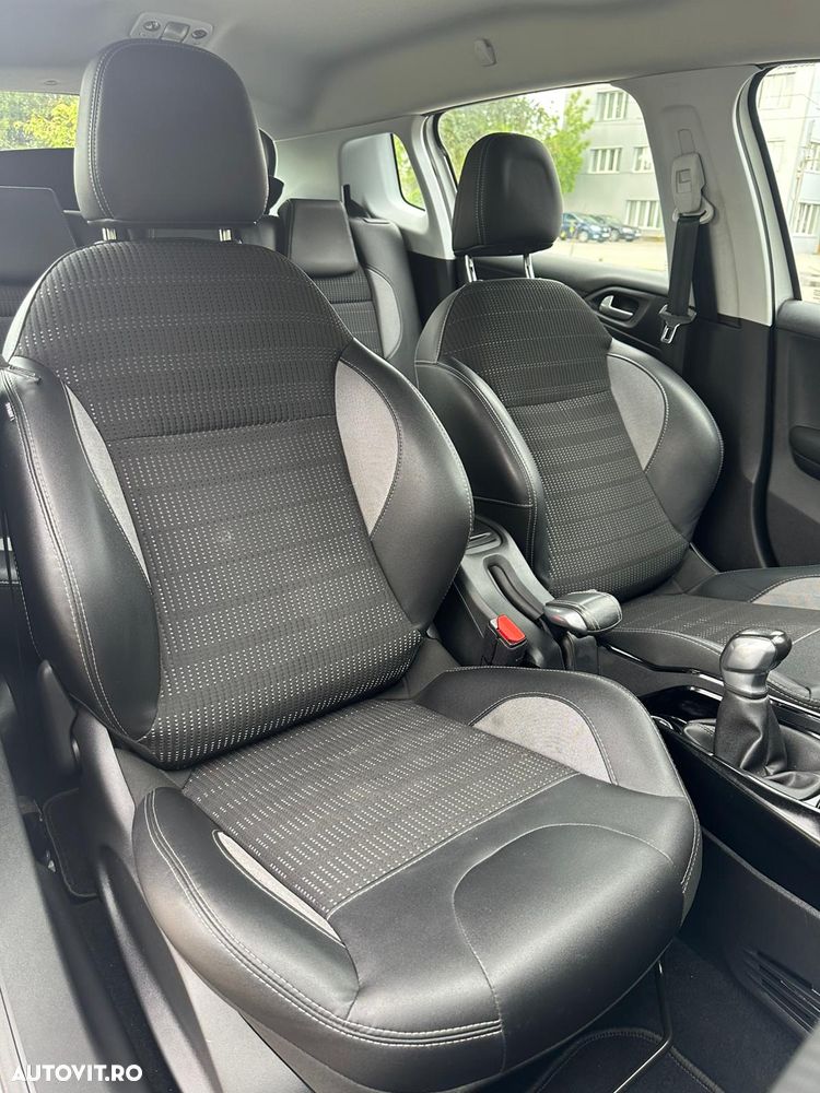 Peugeot 2008 - 6