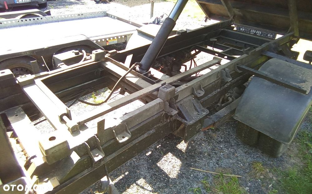 Mercedes-Benz 407-410 - 11