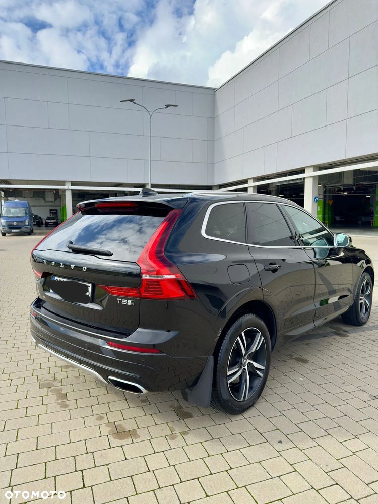 Volvo XC 60 T5 AWD R-Design - 3
