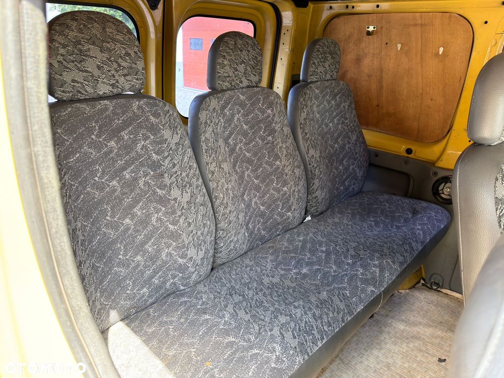Renault Trafic Passenger - 21