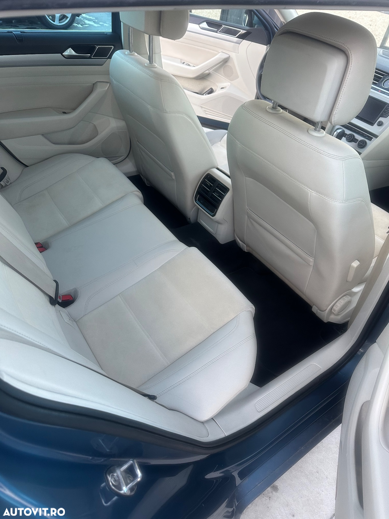 Volkswagen Passat Variant 2.0 TDI DSG (BlueMotion Technology) Highline - 9
