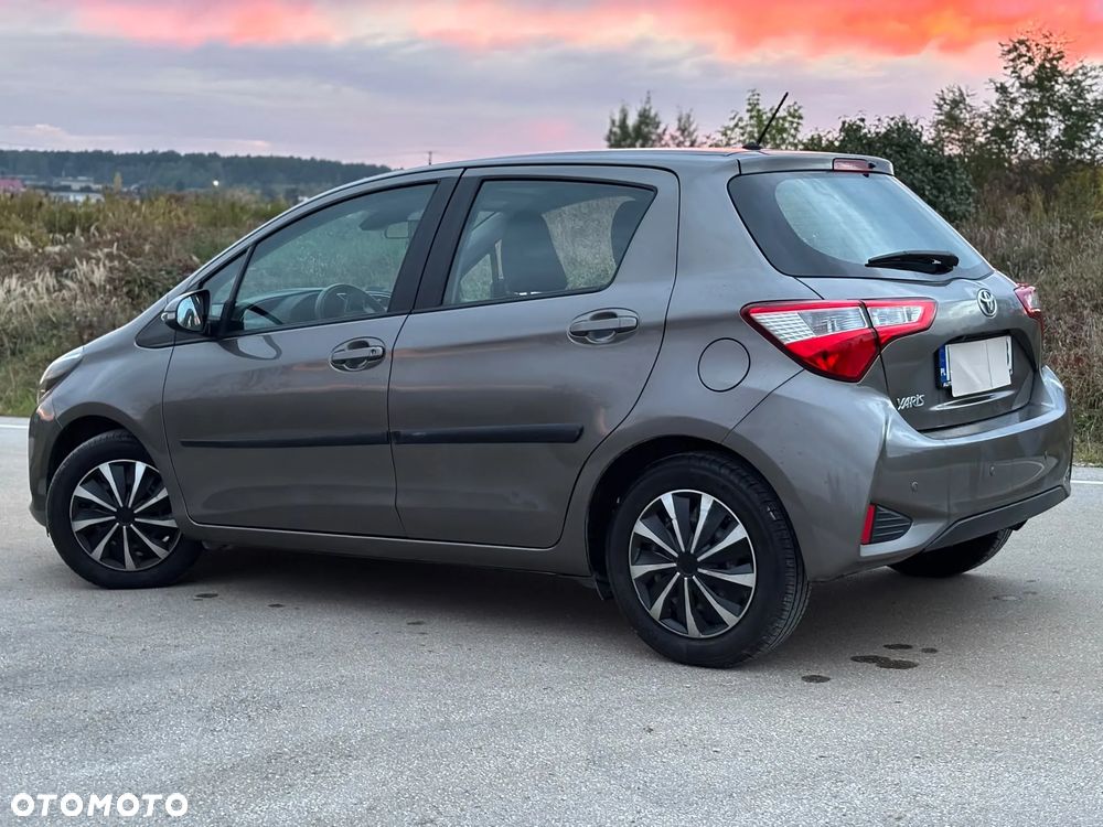 Toyota Yaris - 13