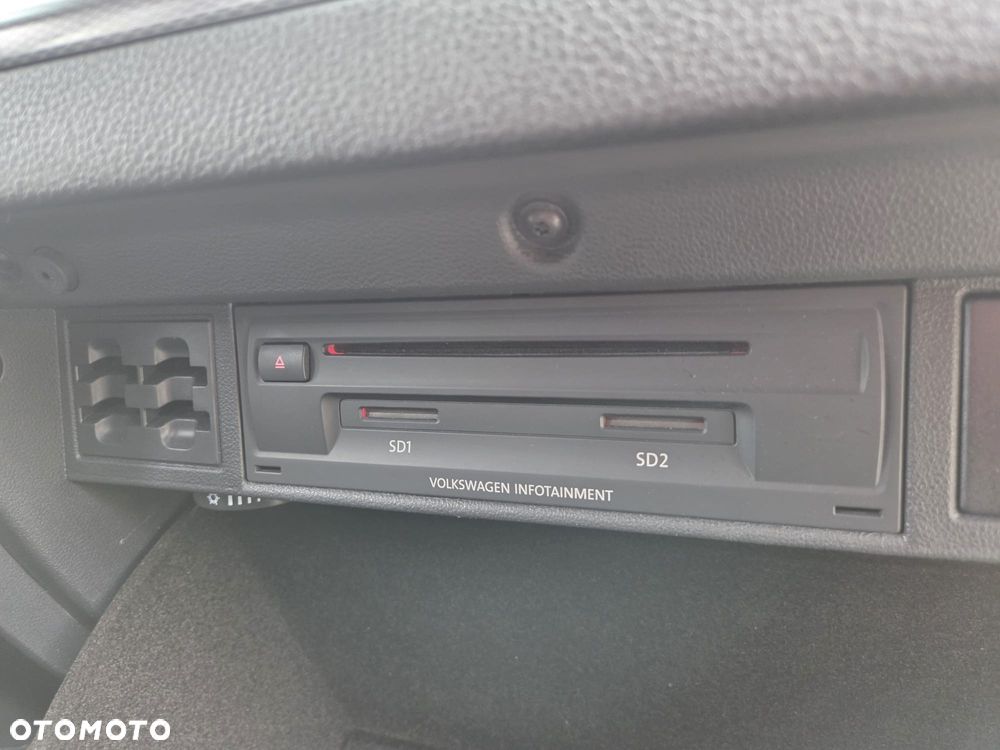 Volkswagen Golf 2.0 TDI BlueMotion Technology Lounge - 31