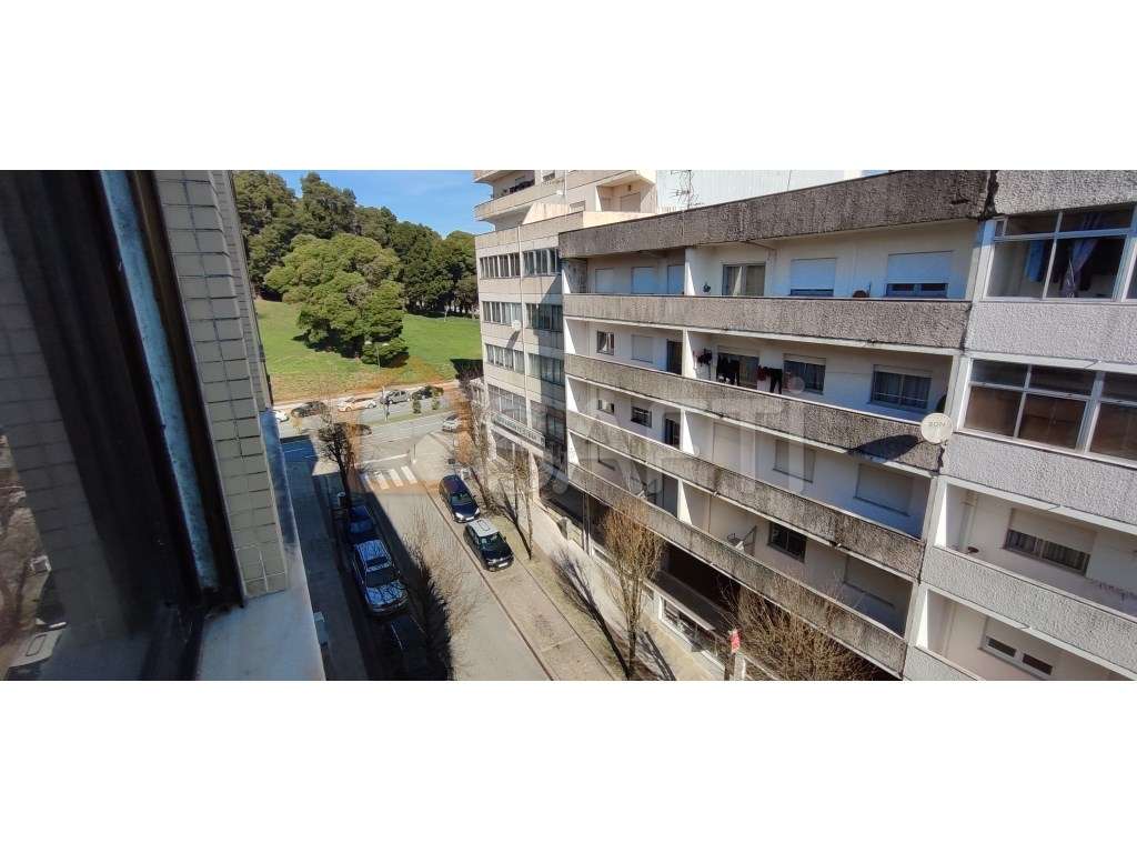 Apartamento T3 no centro de Valença - Grande imagem: 2/12