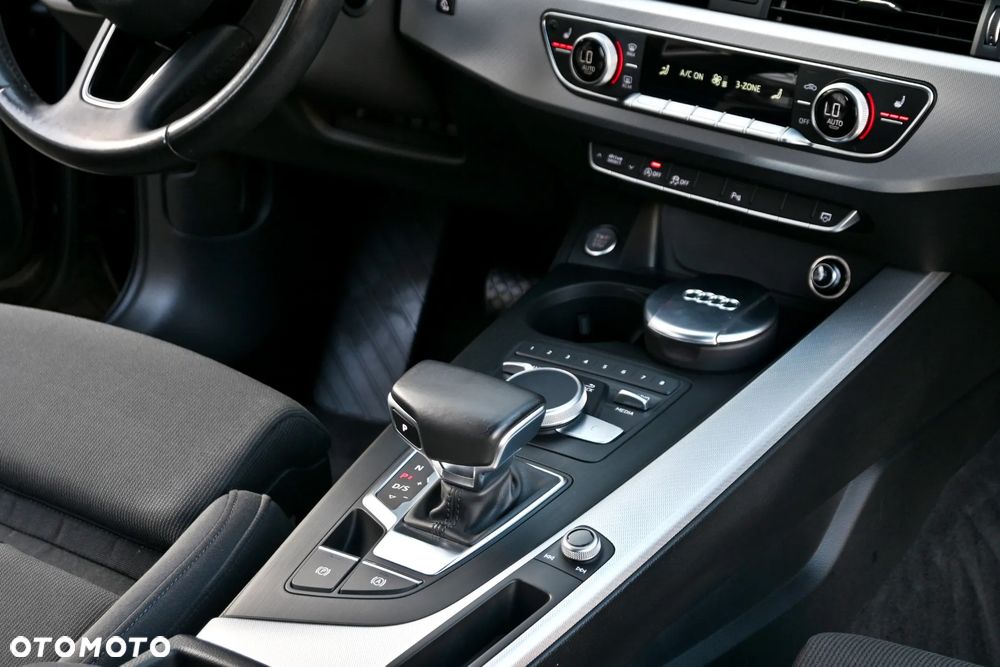 Audi A4 Limousine 2.0 TDI S tronic quattro sport - 24